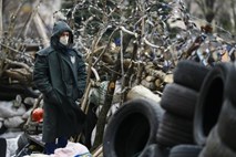 Številni napadi proruskih aktivistov na vzhodu Ukrajine (foto)