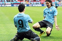 Urugvaj bo v Braziliji grozil z udarnim napadom Suarez-Cavani, pomagal pa bo tudi izkušeni Forlan