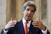 John Kerry: Snowden naj bo moški in naj se vrne nazaj v ZDA