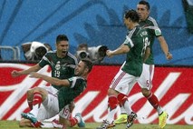 Mehičani z minimalno, a zasluženo zmago Hrvatom napovedali boj za osmino finala