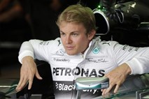 Rosberg zanikal priznanje o namernem trčenju v Hamiltona