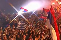 Srbske košarkarske junake v Beogradu pričakalo kar 20 tisoč navijačev (video)