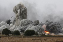 Kurdske sile v boju z IS za Kobane vse uspešnejše