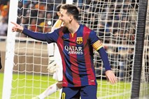 Messi do novega rekorda s tremi goli z desno nogo