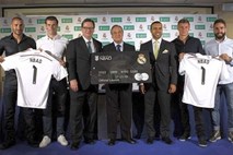 Real Madrid iz svojega grba umaknil križ, da bi bolj ugajal novim sponzorjem iz muslimanskega sveta
