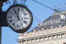 Credit Suisse naj bi odpustila več kot deset odstotkov investicijskih bankirjev

