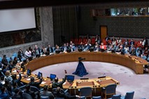 Ruski predlog resolucije VS ZN proti oboroževalni tekmi v vesolju brez podpore