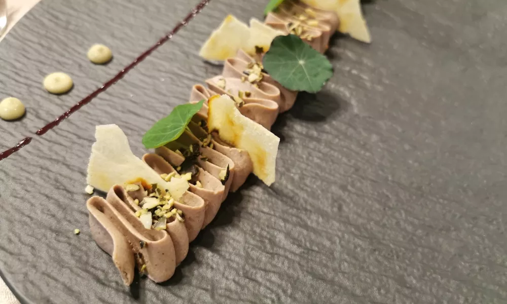 Gostilna Murko Pujskova pa&scaron;teta s konjakom / Foto: Miha First