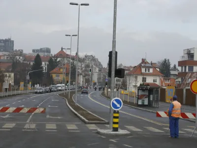Barjanska cesta - novi del Barjanske ceste z mostom čez Gradačico v Trnovem; //FOTO: Luka CjuhaOPOMBA: ZA OBJAVO V ČASOPISU DNEVNIK 