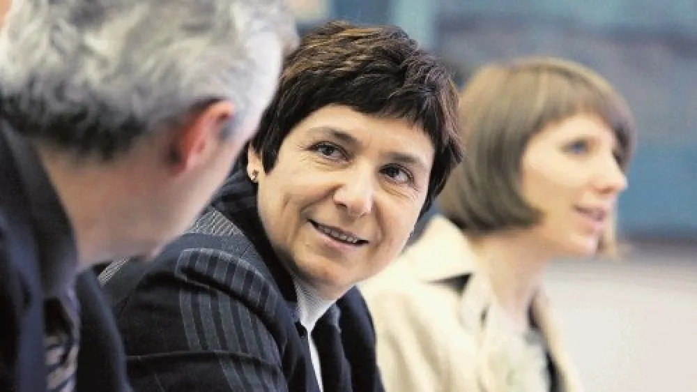 Uprava Ljubljanskih mlekarn pod vodstvom Cvetane Rijavec (v sredini) je konecminulega leta pripravila podatkovno sobo, potencialni investitorji pa bodo skrbne preglede poslovanja začeli predvidoma v drugi polovici januarja.