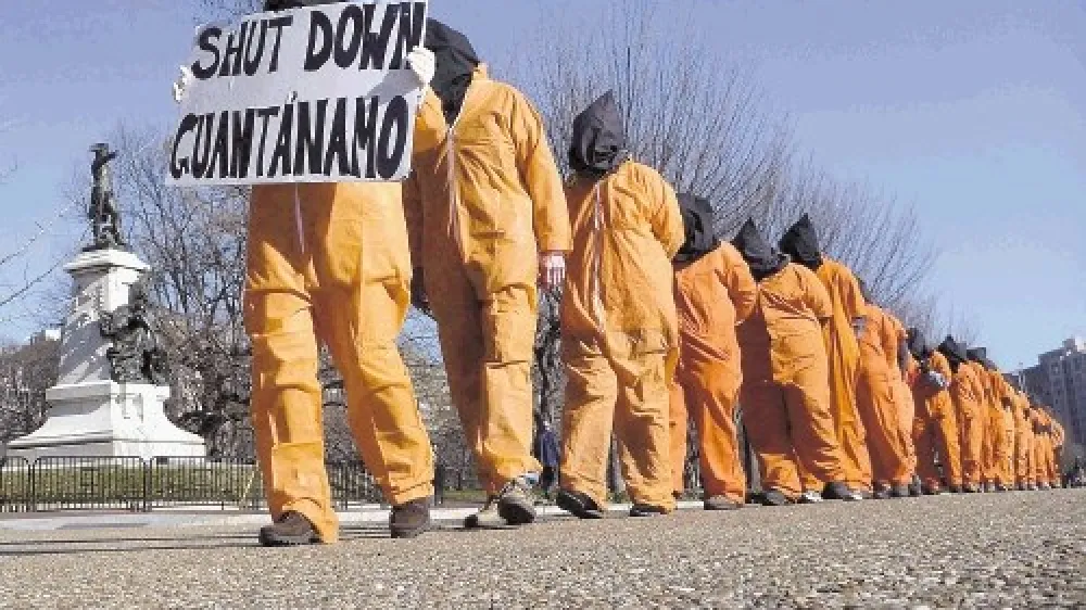 &Scaron;tevilni Američani vse pogosteje zahtevajo zaprtje zloglasnega zapora.