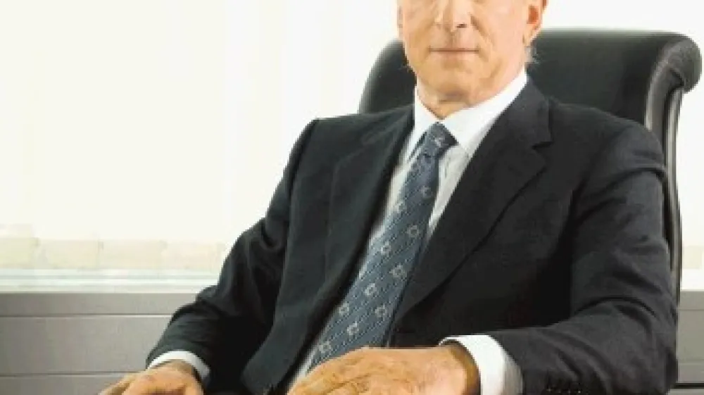 Avtotehna, ki jo lastni&scaron;ko obvladujeta predsednik njenega upravnega odbora  Jordan Kocjančič in velenjski poslovnež Tomaž Ročnik, je začela iskati novega lastnika Swatycometa.