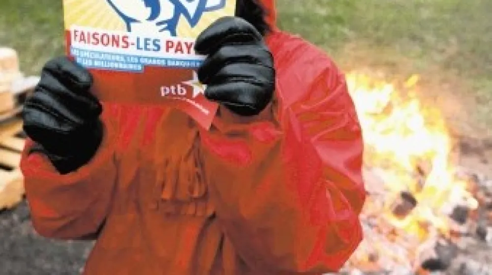 Protestniki so bili jasni &ndash; krivi so  bankirji in politiki: "To je njihova kriza,  zato naj oni plačajo."