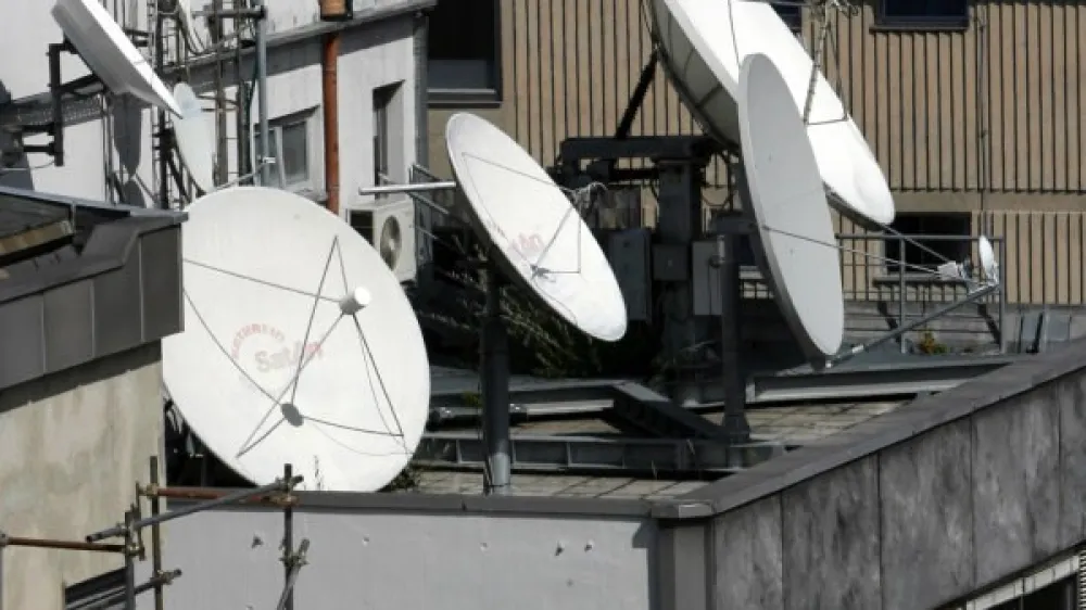 Medtem ko bi Radiotelevizija Slovenija gradila omrežje za  obstoječe programe v HD-tehniki, je pozabila na tematske  programe, ki bi lahko dodobra obogatili programsko ponudbo  v Sloveniji.