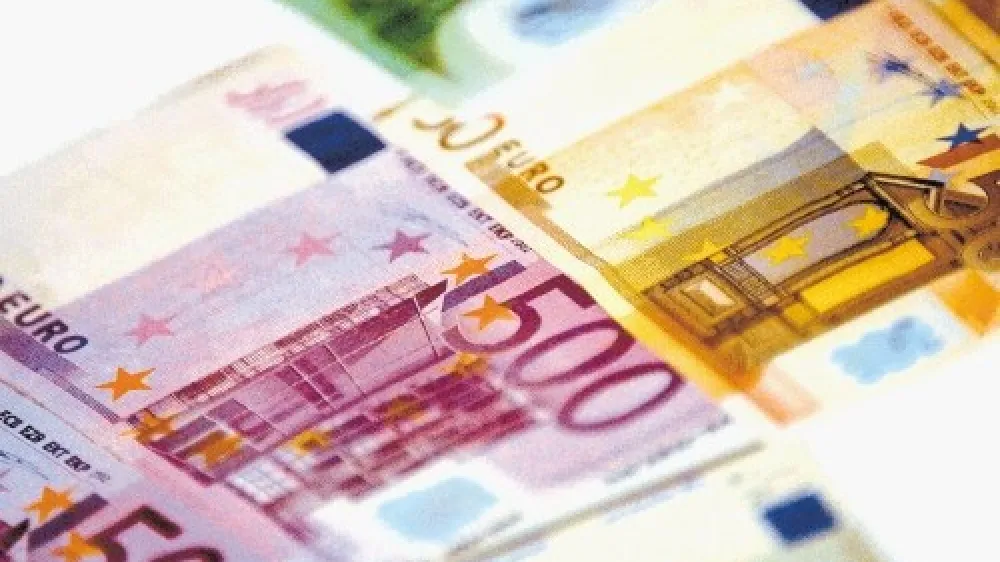 Davčna uprava je v stečajne postopke podjetij skrivnostnega Zlatana Kudića, ki je hotel od državne Zavarovalnice Triglav pred časom kupiti celo grad Podvin, prijavila na milijone evrov, vendar jih je velika večina "praznih".