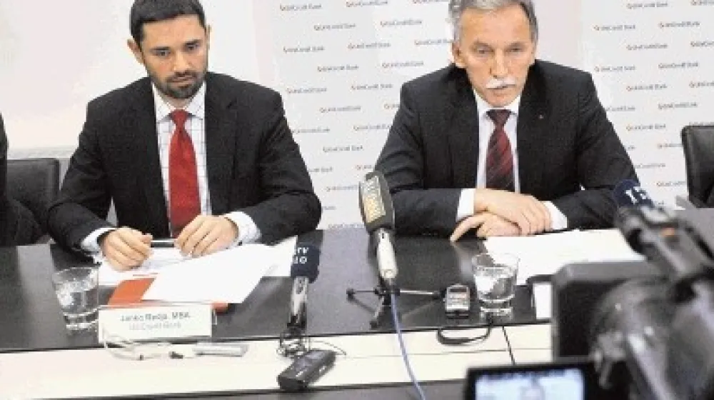 Unicredit banka Slovenija  ostaja brez svojih ključnih mož, ki so odigrali vidno vlogo pri Agrokorjevem poskusu sovražnega prevzema Mercatorja. Potem ko je bil pred dnevi predsednik njene uprave France Arhar (desno) imenovan za novega direktorja Združenja bank Slovenije,  banko zdaj zapu&scaron;ča tudi član uprave Janko Medja (levo), ki naj bi vodil operativni del priprav na transakcijo. Arharjevega naslednika naj bi sicer lastniki imenovali že v kratkem, ali bodo hkrati na&scaron;li tudi zamenjavo za Medjo, pa ni znano.