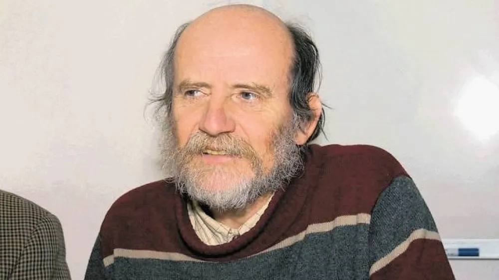 Dr. Mitja Saje