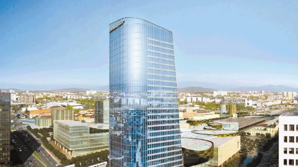 Usoda projekta Emonika, ki bi Ljubljani prinesel novo železni&scaron;ko in avtobusno postajo, je &scaron;e vedno negotova. V Trigranitu so povedali, da so vložili zahtevo po razdrtju pogodbe s Slovenskimi železnicami, a nadaljnjih pojasnil o svoji odločitvi niso želeli dajati.