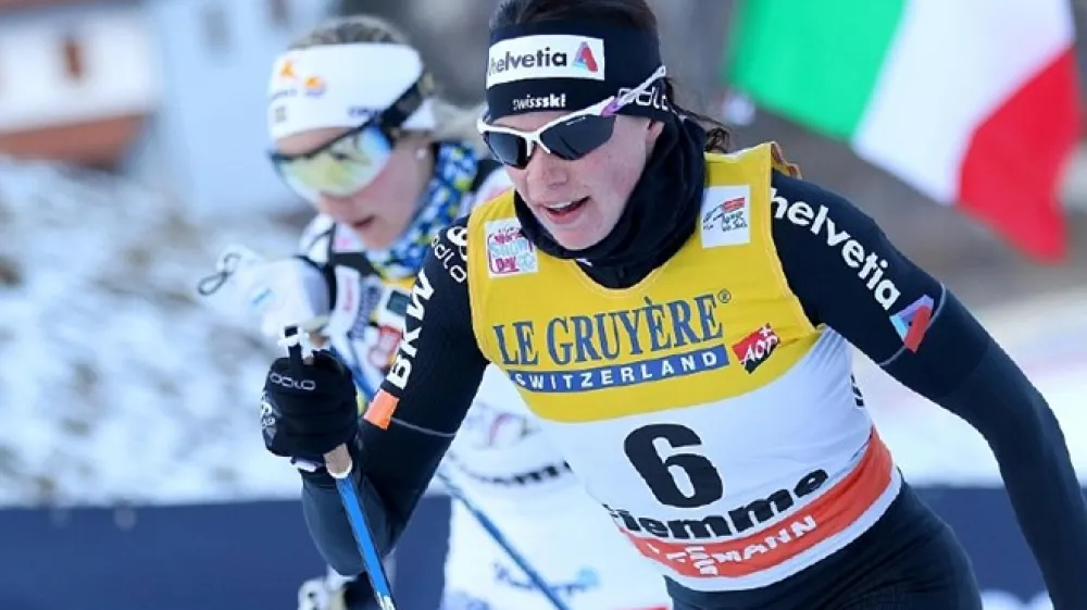 Stina Nilsson je v zadnji etapi zapravila vodstvo in skupno zmago (Foto: AP)