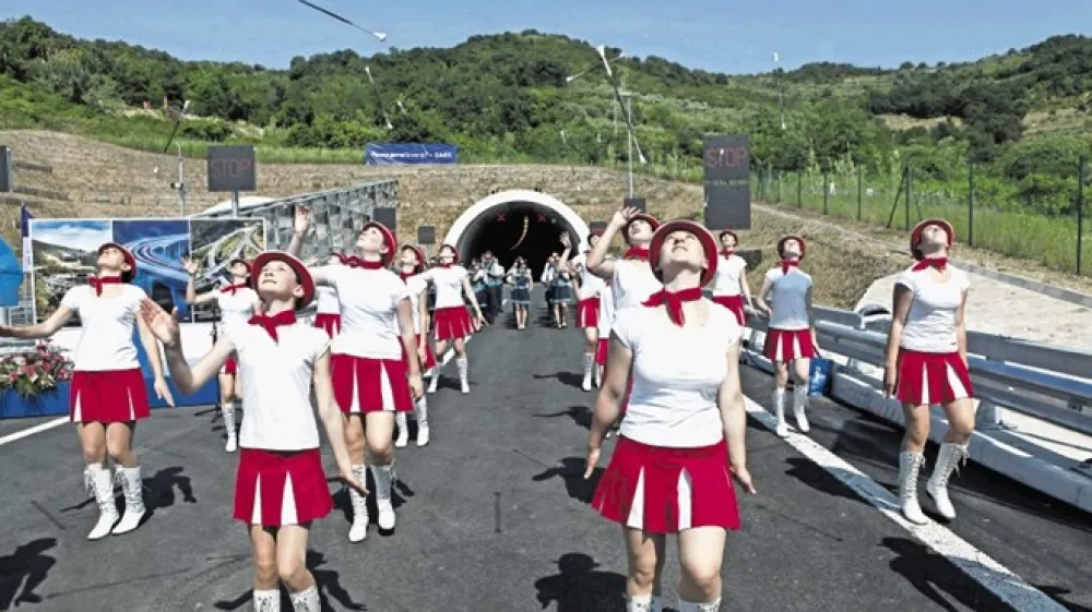 Občini Izola in Koper se za izvzetje predora Markovec iz vinjetnega sistema zavzemata malodane že od odprtja. Zdaj pravita, da zmaga v tej bitki, ki jo bijeta predvsem proti Darsu kot gospodarski družbi, ni več daleč.