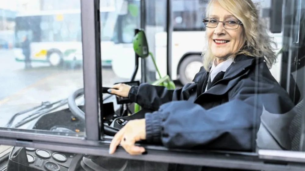 Irenka &Scaron;tefančič: Kamere so zdaj v večini avtobusov, kar je pozitivno, tudi vandalizma je precej manj, kot ga je bilo nekoč, saj kamere vse posnamejo.