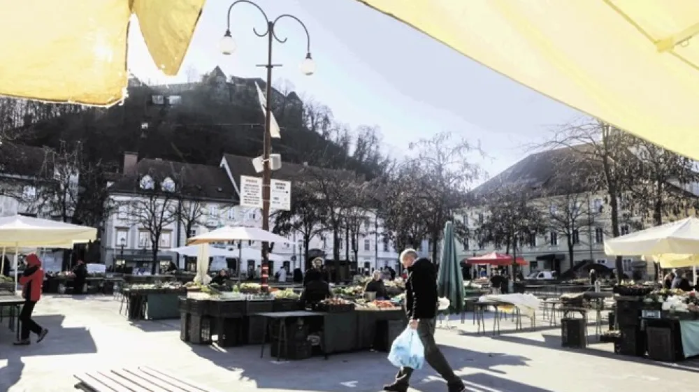 Arhitekt Milan Kovač je prepričan, da bi občina lahko tudi z manj destruktivnimi arheolo&scaron;kimi metodami pri&scaron;la do odgovora, kako dobro so ohranjeni ostanki nekdanjega samostana na Vodnikovem trgu in ali je torej mogoča gradnja parkirne hi&scaron;e pod tržnico.