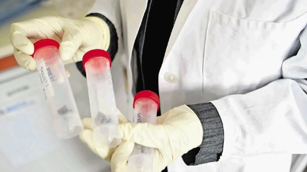 Na podlagi rezultata testa DNK je po novem dopustna obnova že pravnomočno končanega pravdnega postopka o ugotovitvi očetovstva.