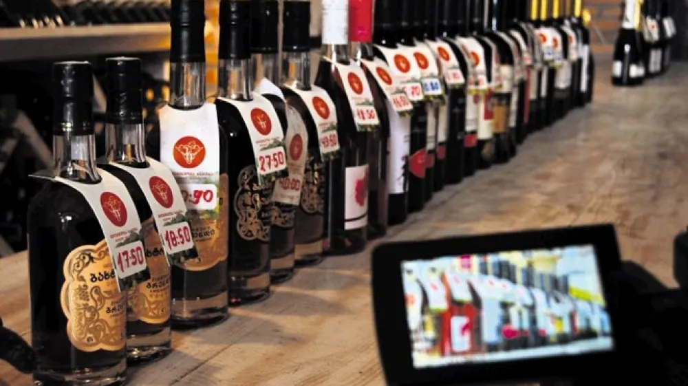 Družba Khareba, največja gruzijska pridelovalka vina,   ustekleniči  &scaron;est milijonov buteljk na leto.