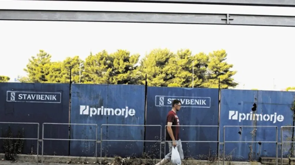 Zaposleni v Primorju bodo iz stečajne mase dobili poplačane tudi zamudne obresti na svoje  terjatve. Podobno se je zgodilo tudi v primeru Kra&scaron;kega zidarja, vsekakor pa so tak&scaron;ni izidi redki.