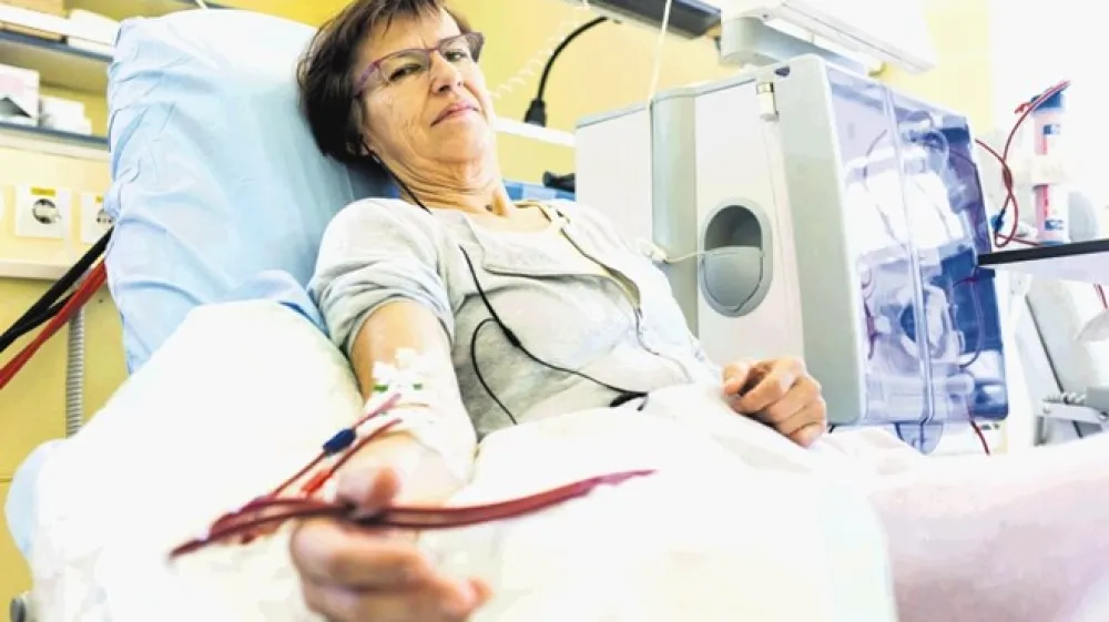 Ne razumem, da se ne da za notranjske dializne bolnike narediti čisto nič, pravi Valerija Gelze, ki ji dializno zdravljenje in pot do njega vzameta trikrat po osem  ur na teden.