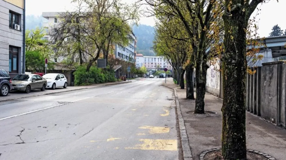 Danes je območje Glonarjeve ulice me&scaron;ano komunalno-stanovanjsko.