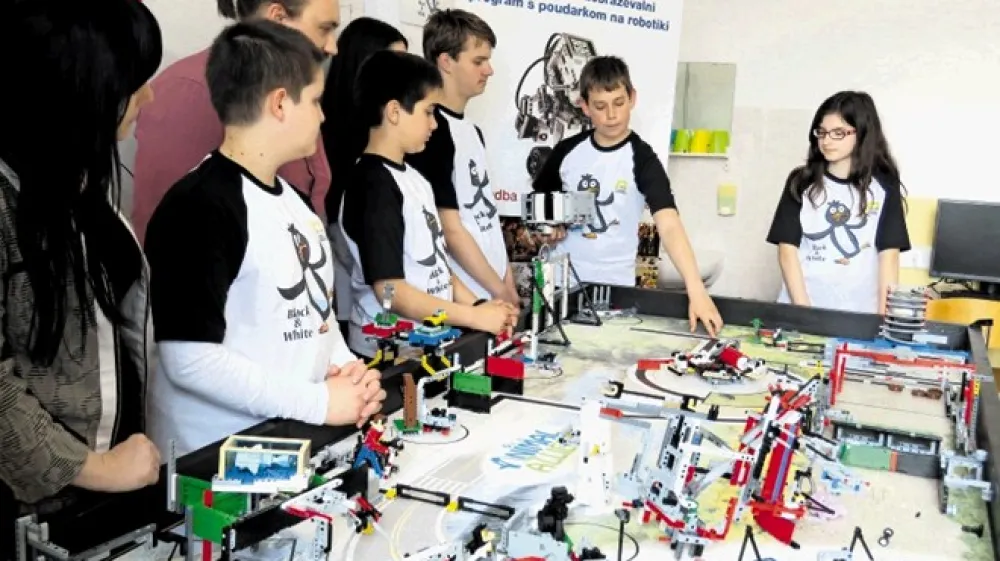 To so mladi uspe&scaron;ni inovatorji s I. osnovne &scaron;ole Celje, ki bodo svojo inovacijo junija predstavili čez lužo.