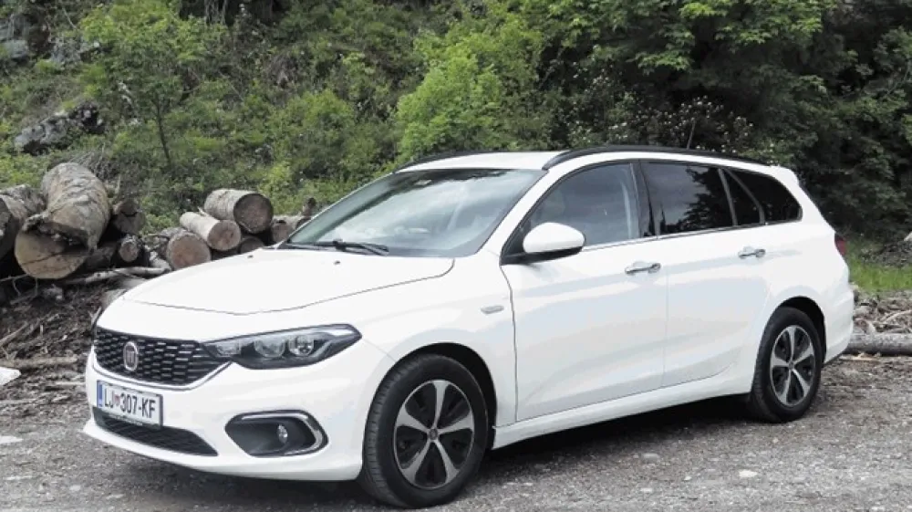 Karavanski tipo je lep, prostoren, varčen in ugoden, ni pa popoln, saj uporabnika tu in tam zmoti kak&scaron;na malenkost.