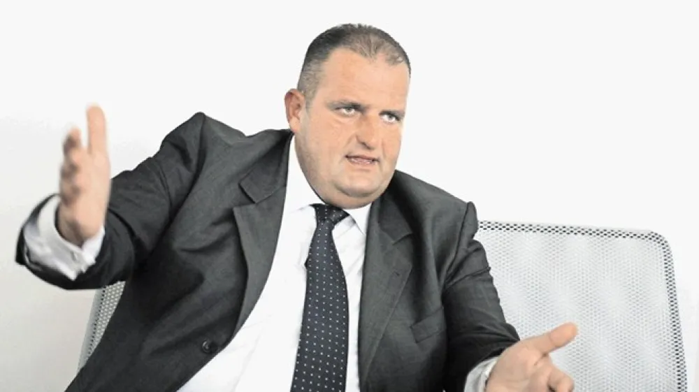 Blaž  Miklavčič, nekdanji prvi mož Slovenskih železnic, se bo poslej ukvarjal tudi z lesom.