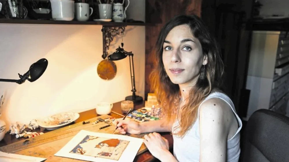 &raquo;Čeprav se v ilustracijah skrivajo &scaron;tevilni pomeni in prikriti elementi, ne razglabljam preveč, idejo hočem čim prej prenesti na papir,&laquo; priznava Hana Stupica.