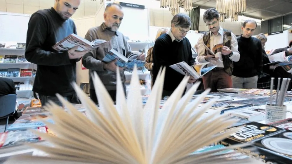 Kratka proza zahteva veliko truda &ndash; tako  od nerazvajenega bralca kot zagrizenih pisateljskih mojstrov.