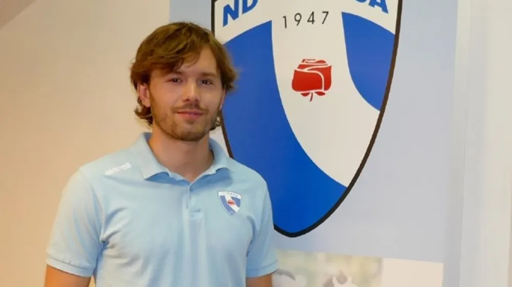 Sebastjan Komel, direktor ND Gorica: Iz Kopra sta k nam pri&scaron;la vratar mladincev in vezni igralec. Iz spo&scaron;tovanja smo tudi direktno komunicirali z ljudmi iz vodstva koprskega kluba in preverjali, kaj lahko, navsezadnje gre tudi za pravila o od&scaron;kodninah. V Kopru za zdaj ne vidimo drugih igralcev, ki bi jih potrebovali, ker imamo v domači &scaron;oli nekaj talentiranih fantov.