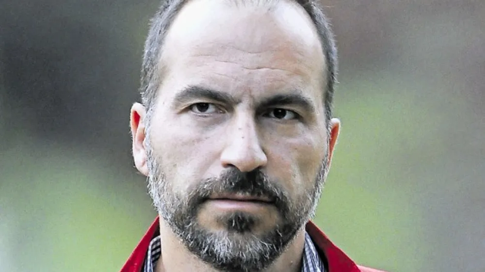 Dara Khosrowshahi velja kot menedžer  za popolno nasprotje ustanovitelja in nekdanjega &scaron;efa Uberja Travisa Kalanicka. Bil  naj bi prijazen, miren in zelo priljubljen med zaposlenimi.