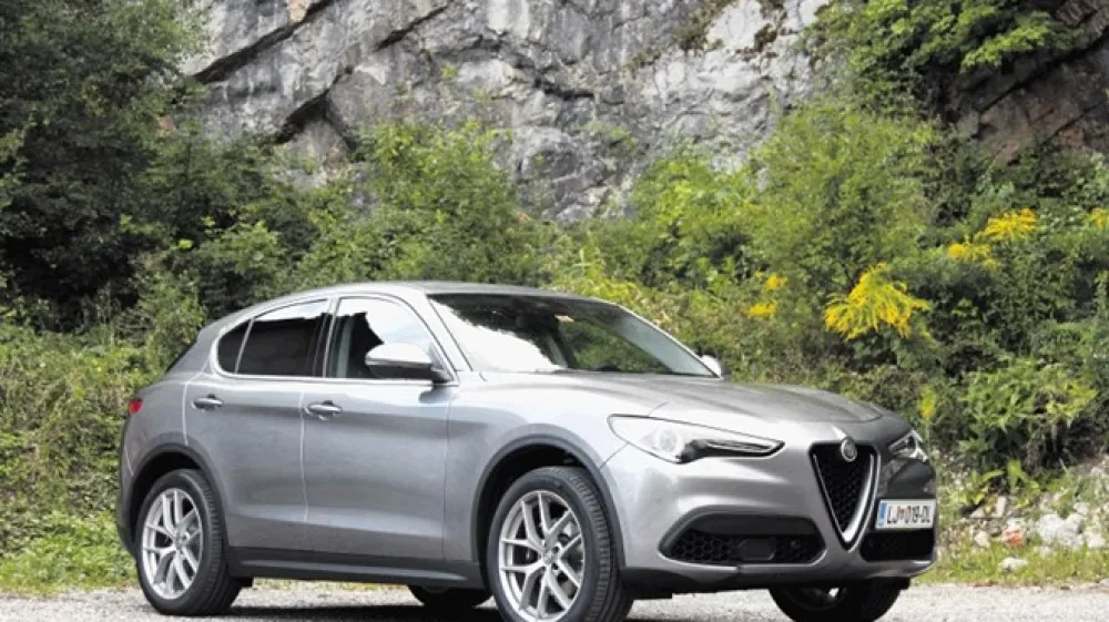 Testni alfa romeo stelvio je avtomobil za sladokusce, ki jim je blizu &scaron;portna naravnanost vozila.