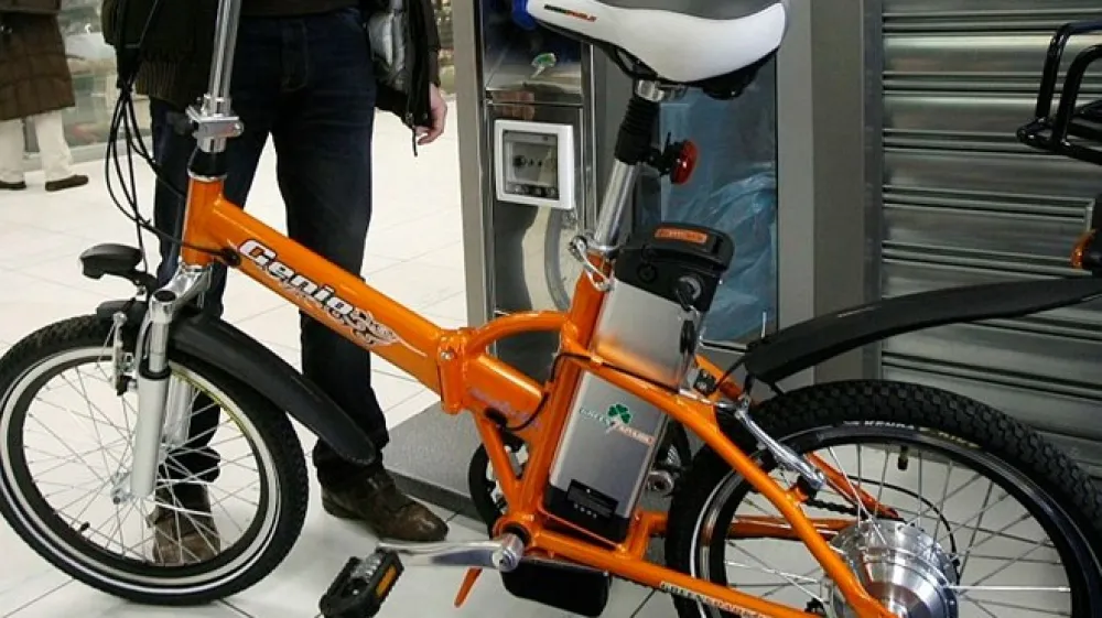 Električna kolesa bi po mnenju nevladnih okoljskih organizacij povečala mobilnost socialno &scaron;ibkej&scaron;ih, ki si nakupa električnega avtomobila ne morejo privo&scaron;čiti in ki živijo nekoliko dlje od mest, predvsem pa v bolj hribovitih območjih.