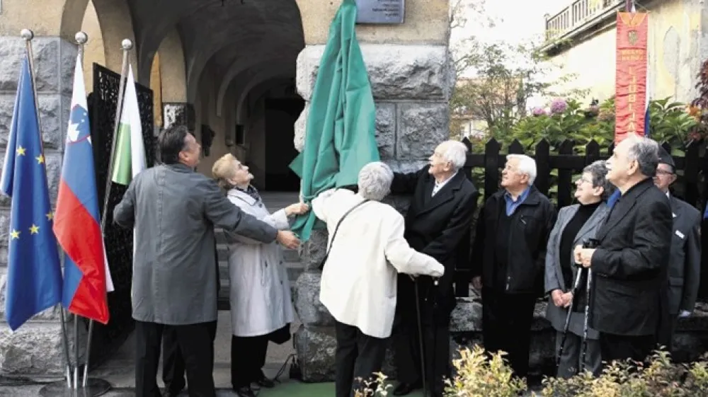 Josip Vidmar je živel in delal na naslovu Cesta 27. aprila 1.