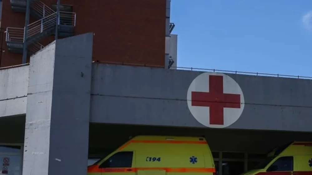 Kriminalisti so vzeli pod drobnogled &scaron;empetrsko splo&scaron;no bolni&scaron;nico in njeno naročanje kolčnih protez med letoma 2012 in 2015.