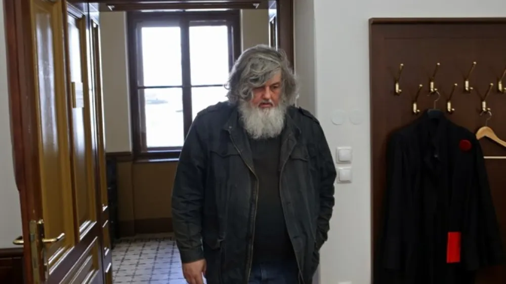 Nekdanji slovenski veleposlanik v Madridu Peter Reberc na sojenju avgusta.