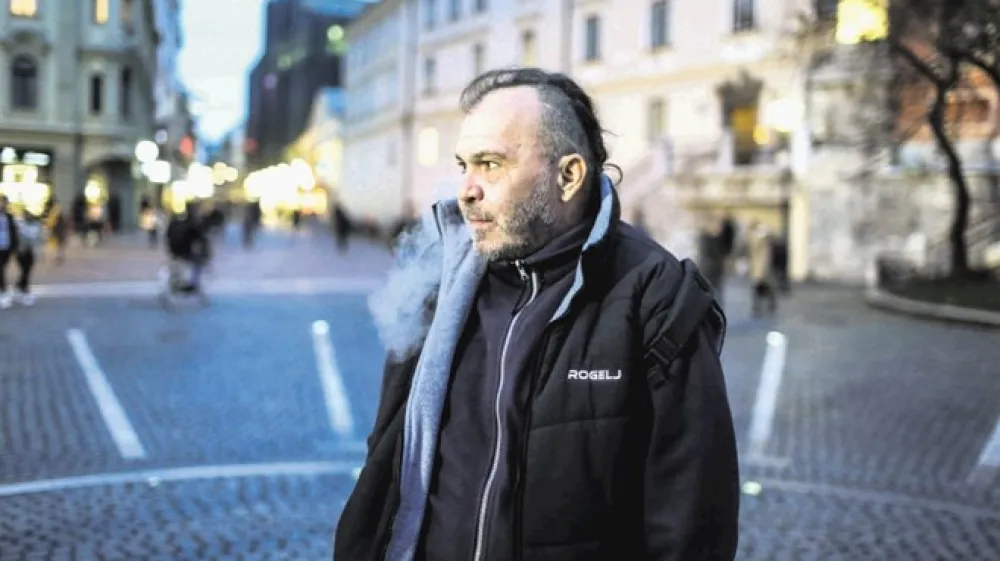 Taubi svojo zgodbo pripoveduje, da drugi ljudje ne bi &scaron;li po njegovi poti.