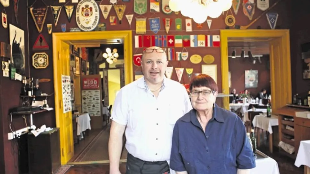 Andrej Miklič in Eva Marija Miklič, legendarna gospa Oli, du&scaron;a restavracije Pen klub