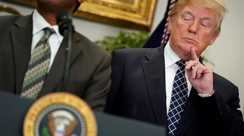 V Beli hi&scaron;i so kategorično zanikali poročanje časnika WSJ o stikih Trumpa s porno zvezdo.