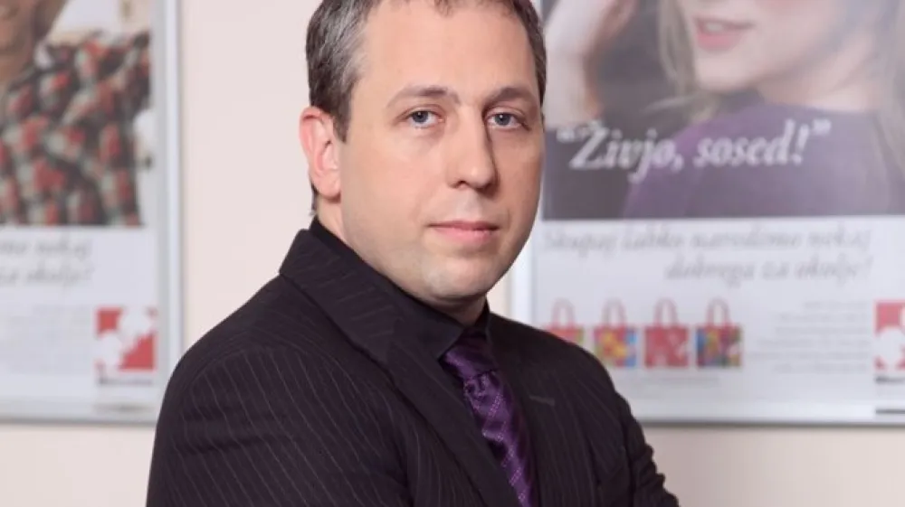 Primerjalnik cen v spletnih trgovinah ceneje.si   bo v kratkem pre&scaron;el v last enega najbogatej&scaron;ih Čehov. Na fotografiji  Darko Dujič, direktor družbe Ceneje, ki upravlja  portal ceneje.si.