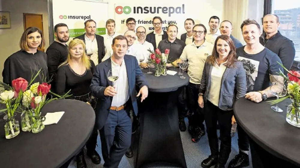 Za projektom InsurePal stoji ekipa več deset strokovnjakov, ki je komunikacijo, tehnolo&scaron;ki razvoj in pravne ureditve vseskozi strate&scaron;ko usmerjala in gradila temelje zavarovalni&scaron;ke platforme na tehnologiji veriženja blokov, ki uvaja zavarovanje po metodi socialnega vplivanja.