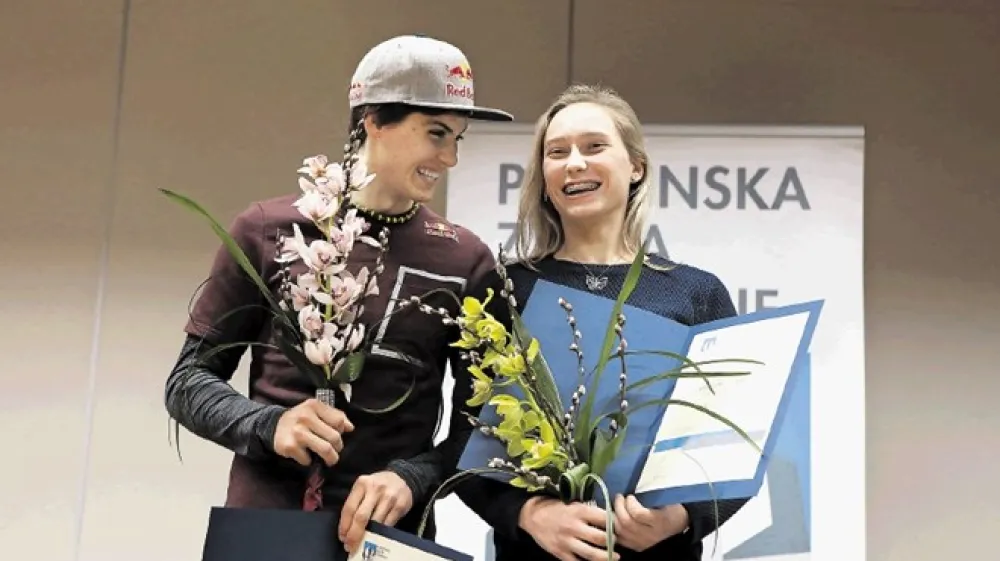Nagrajena Domen &Scaron;kofic in Janja Garnbret