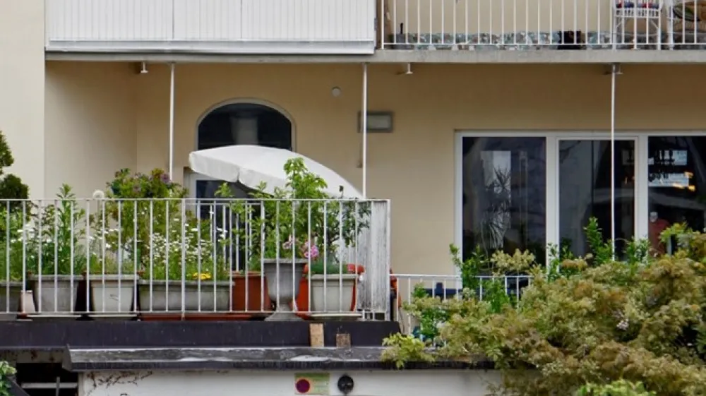 Nova gradbena zakonodaja oziroma pričakovani podzakonski akti bi morali po pojasnilih Dejana Prebila z IZS jasno določiti, kateri posegi v stanovanjih sodijo med rekonstrukcije objektov in  se  lahko izvajajo le pod nadzorom za to usposobljenih strokovnjakov.